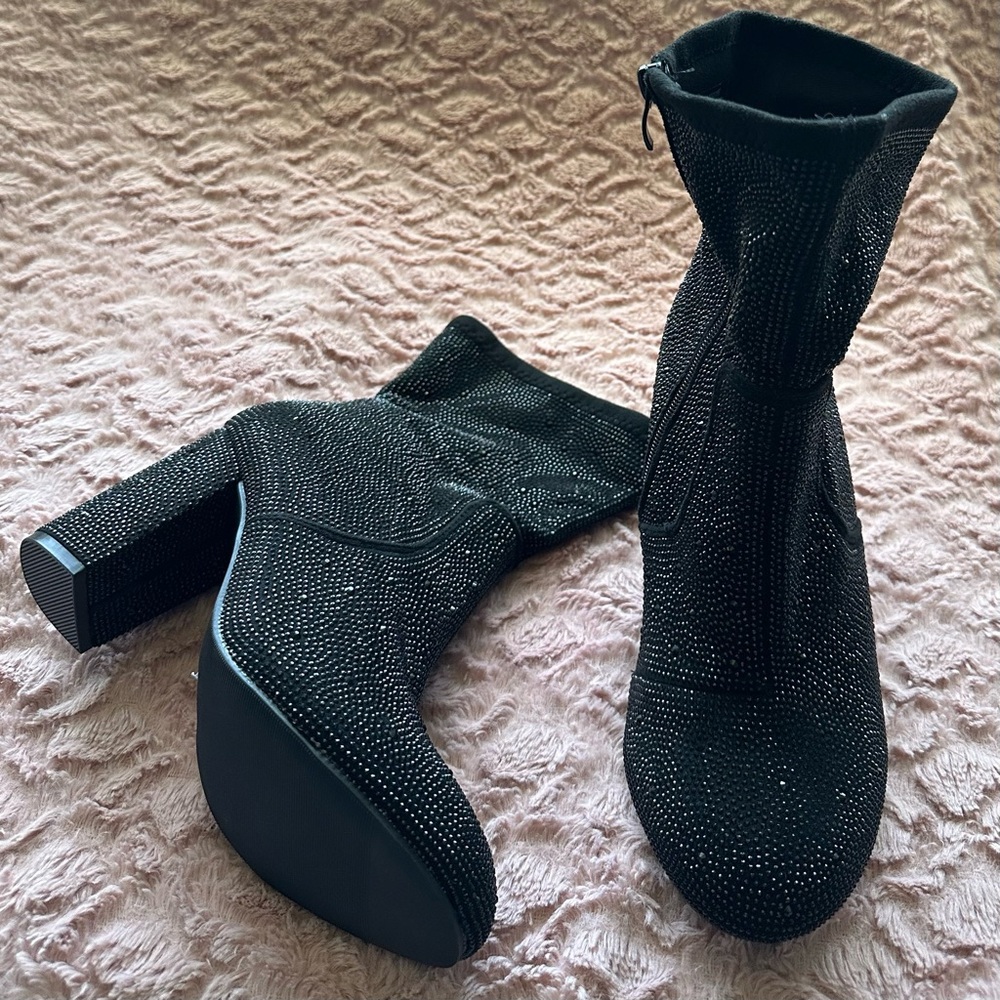 NEW W/OUT TAGS! torrid Black Rhinestone Stretch, 3 3/4” Heel, Size 8W